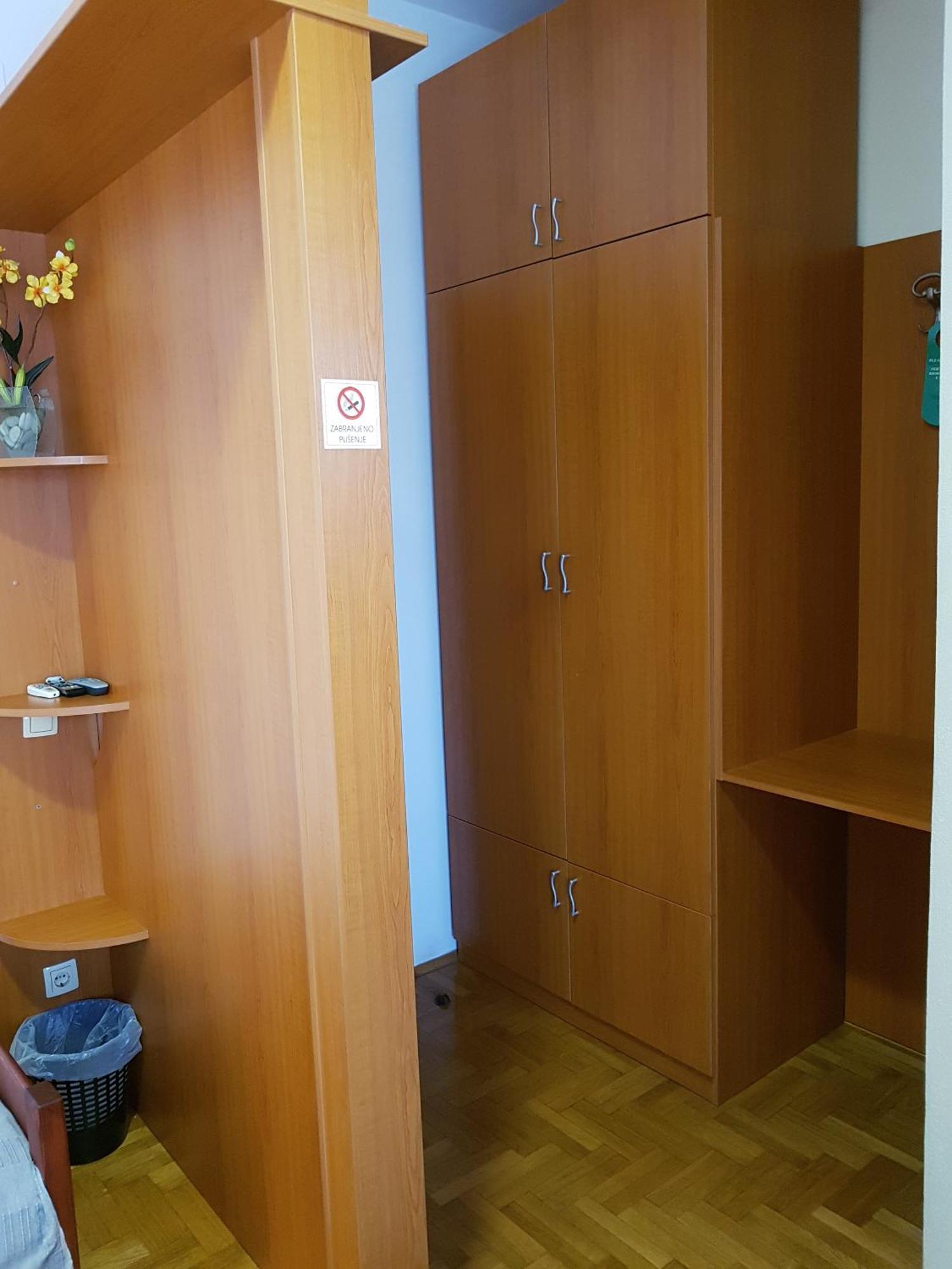 Prenociste Klas Pleternica الغرفة الصورة